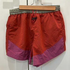 Lululemon Evergreen Short in Pink Punch